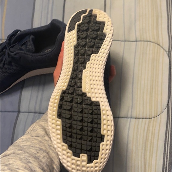 Reebok shoes for Men/Women - Picture 5 of 9